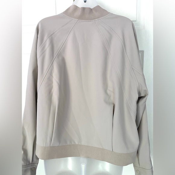 ATHLETA Athleta Jacket Endless Bomber Jacket Abalone NWOT Size X-Large - Picture 10 of 16